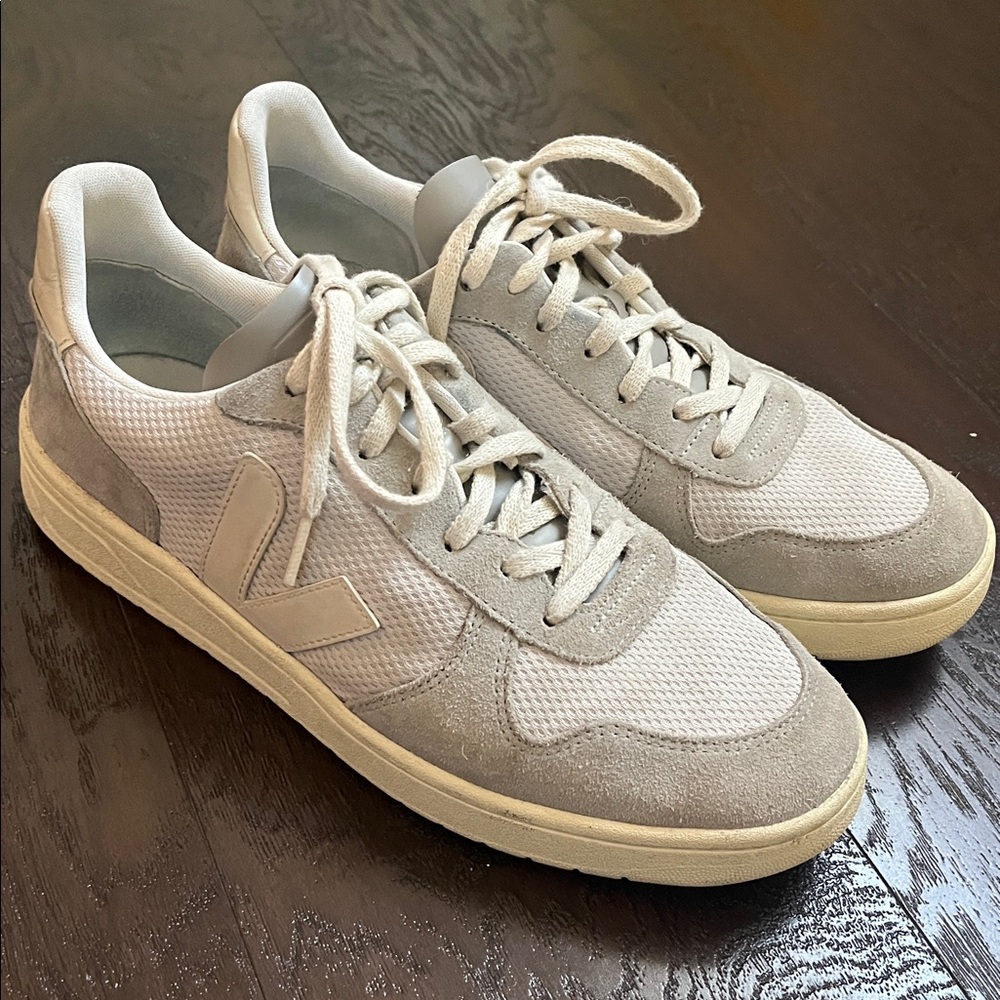 Veja V-10 Suede and Mesh Sneakers Men's size 11